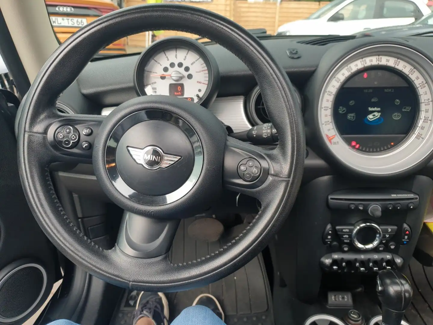 MINI Cooper Mini Cooper*Automatik*Klima*SHZ* Schwarz - 2