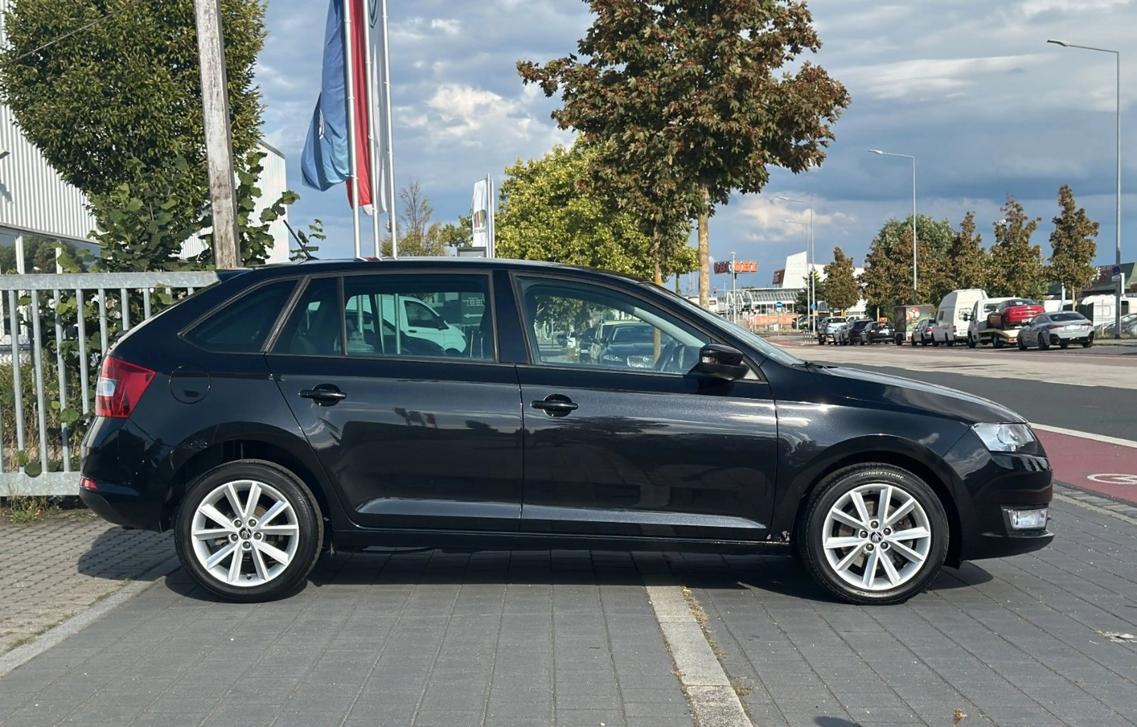 Skoda Rapid/Spaceback Spaceback Joy / 1. Hand / Scheckheft / PDC — photo 6