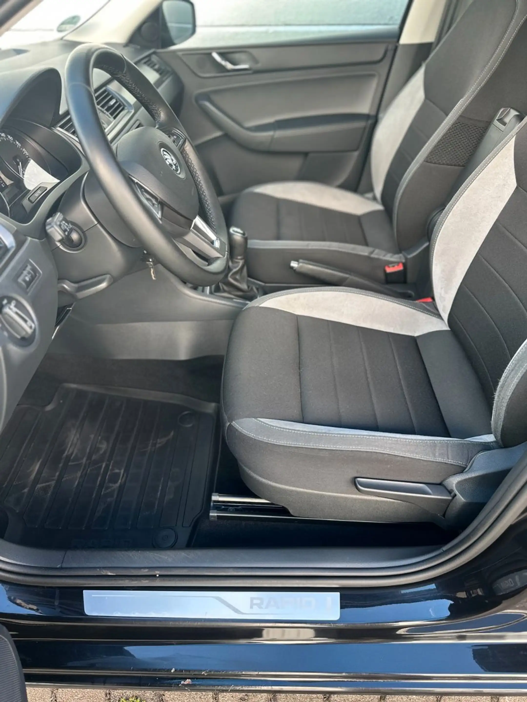 Skoda Rapid/Spaceback Spaceback Joy / 1. Hand / Scheckheft / PDC — photo 10