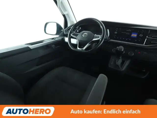 Volkswagen Multivan view 13