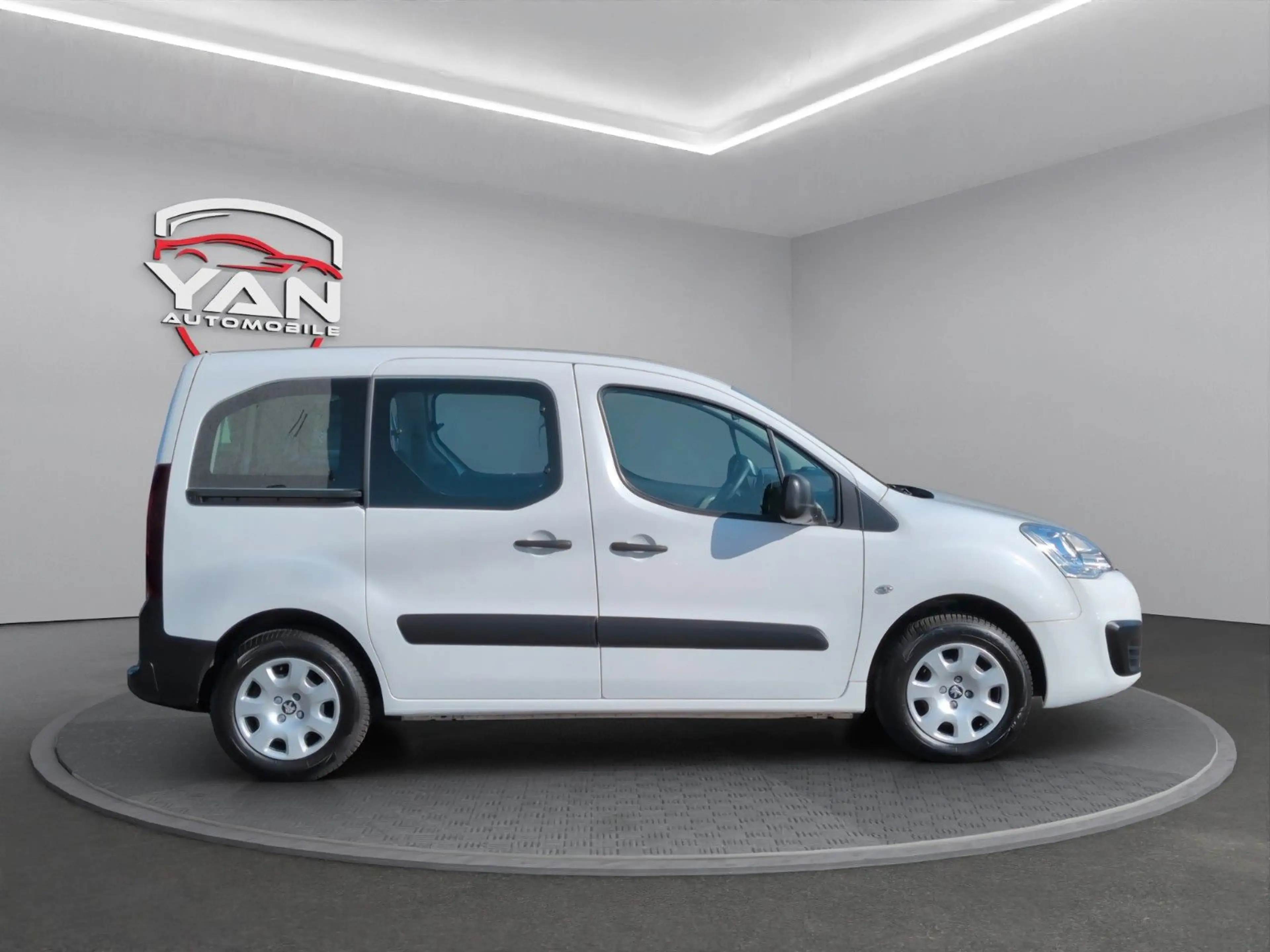 Peugeot Partner Tepee Activ 1.6 VTi*Tempomat*Klimaanlage — photo 5
