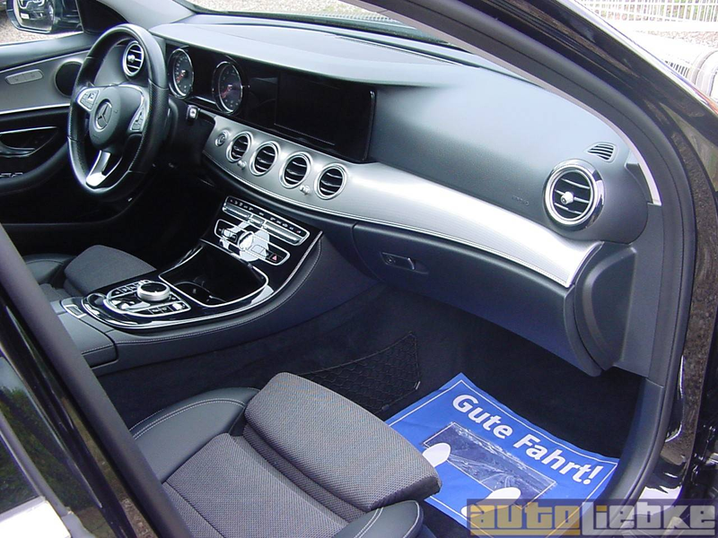 Mercedes-Benz E 200 T AVANTG AUT,LED,NAVI,KAM,SHZ,PARK-ASS,eHK,BT,GRA — photo 10