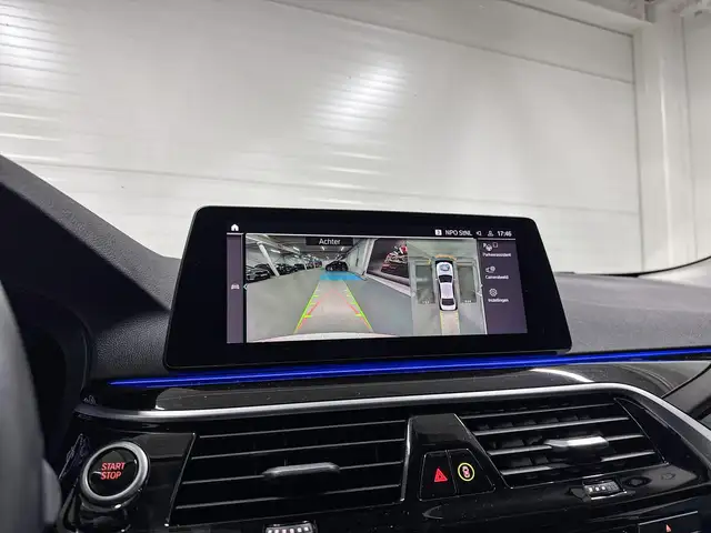 BMW 5 Series view 14