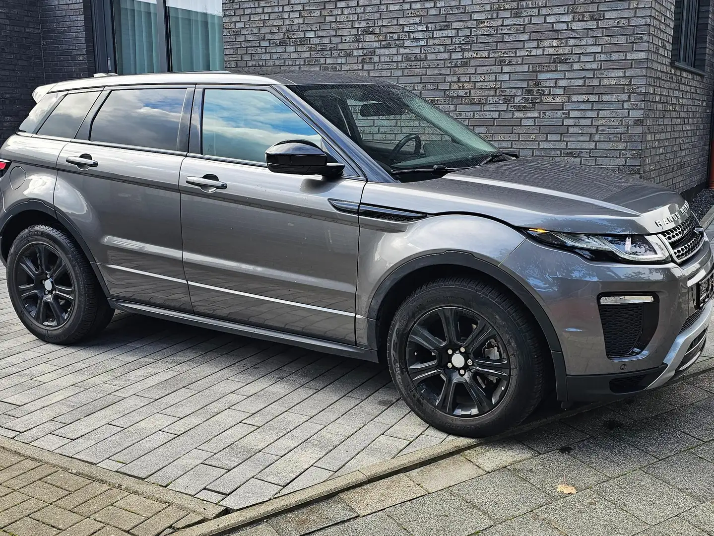 Land Rover Range Rover Evoque Range Rover Evoque TD4 Aut. HSE Dynamic Grau - 1