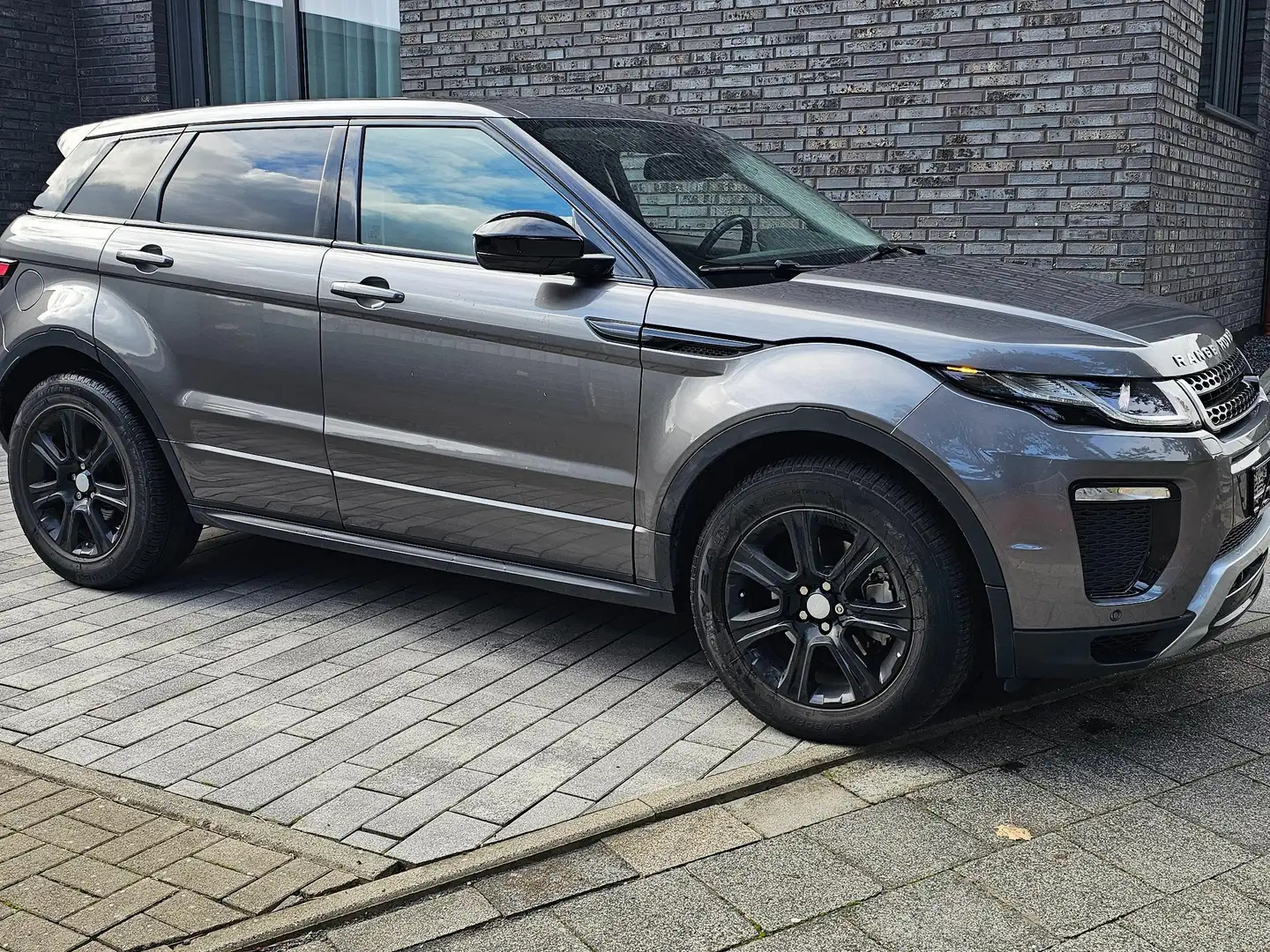Land Rover Range Rover Evoque Range Rover Evoque TD4 Aut. HSE Dynamic Grau - 2