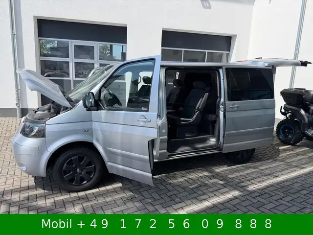 Volkswagen Multivan view 8