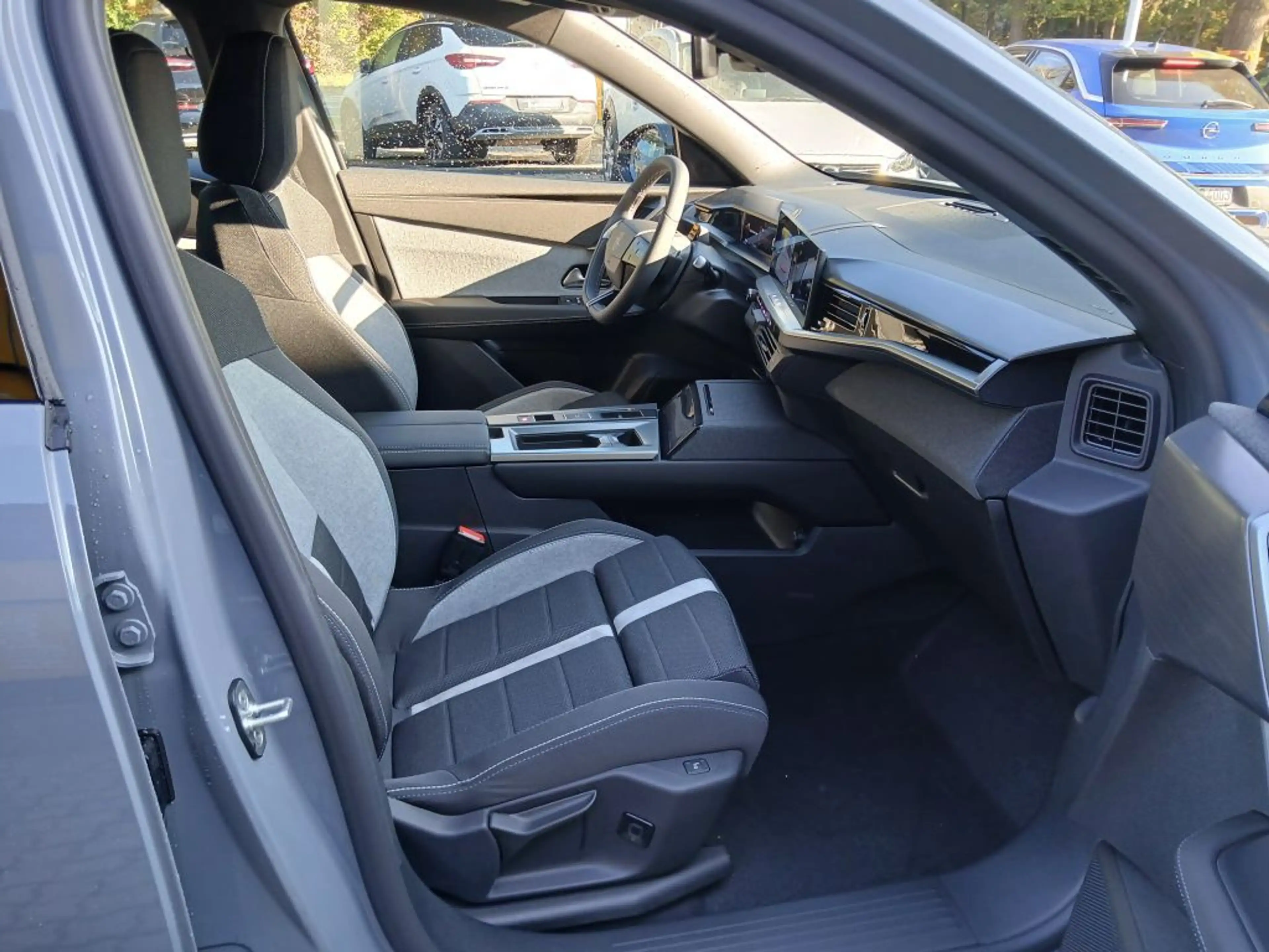 Opel Grandland X Grandland Electric 73kWh Edition +AHK+TECH+ — photo 7