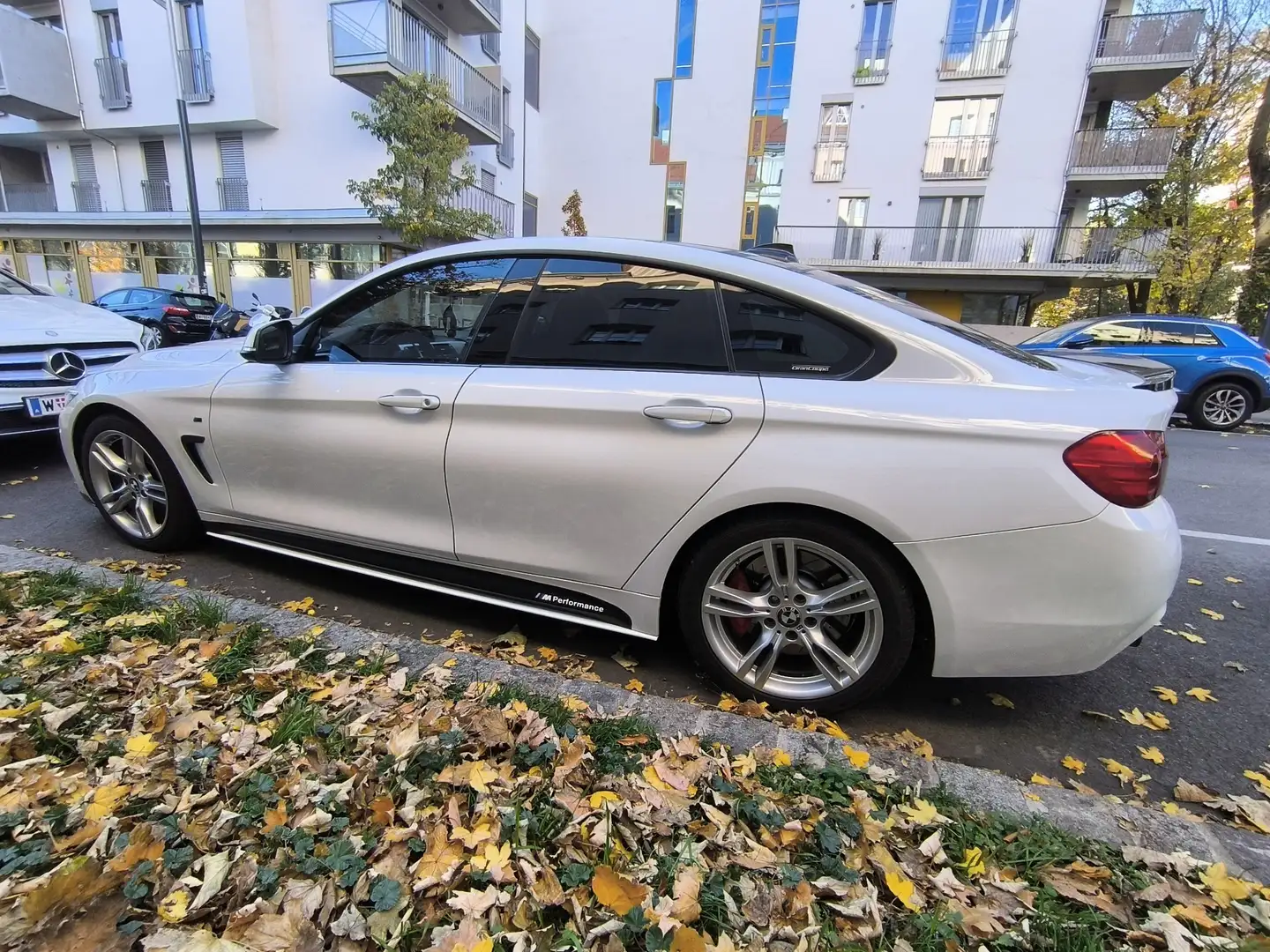 BMW 420 BMW 4er-Reihe 420D M-Optik Sportwagen / Coupé - 2
