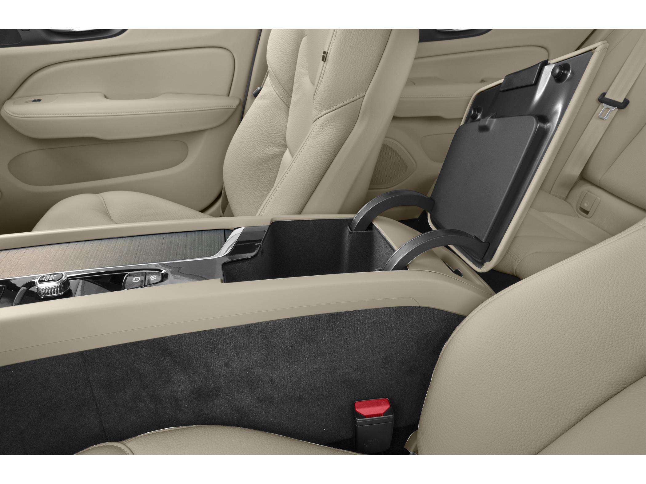 2023 Volvo V60 B5 AWD Ultimate — снимка 1