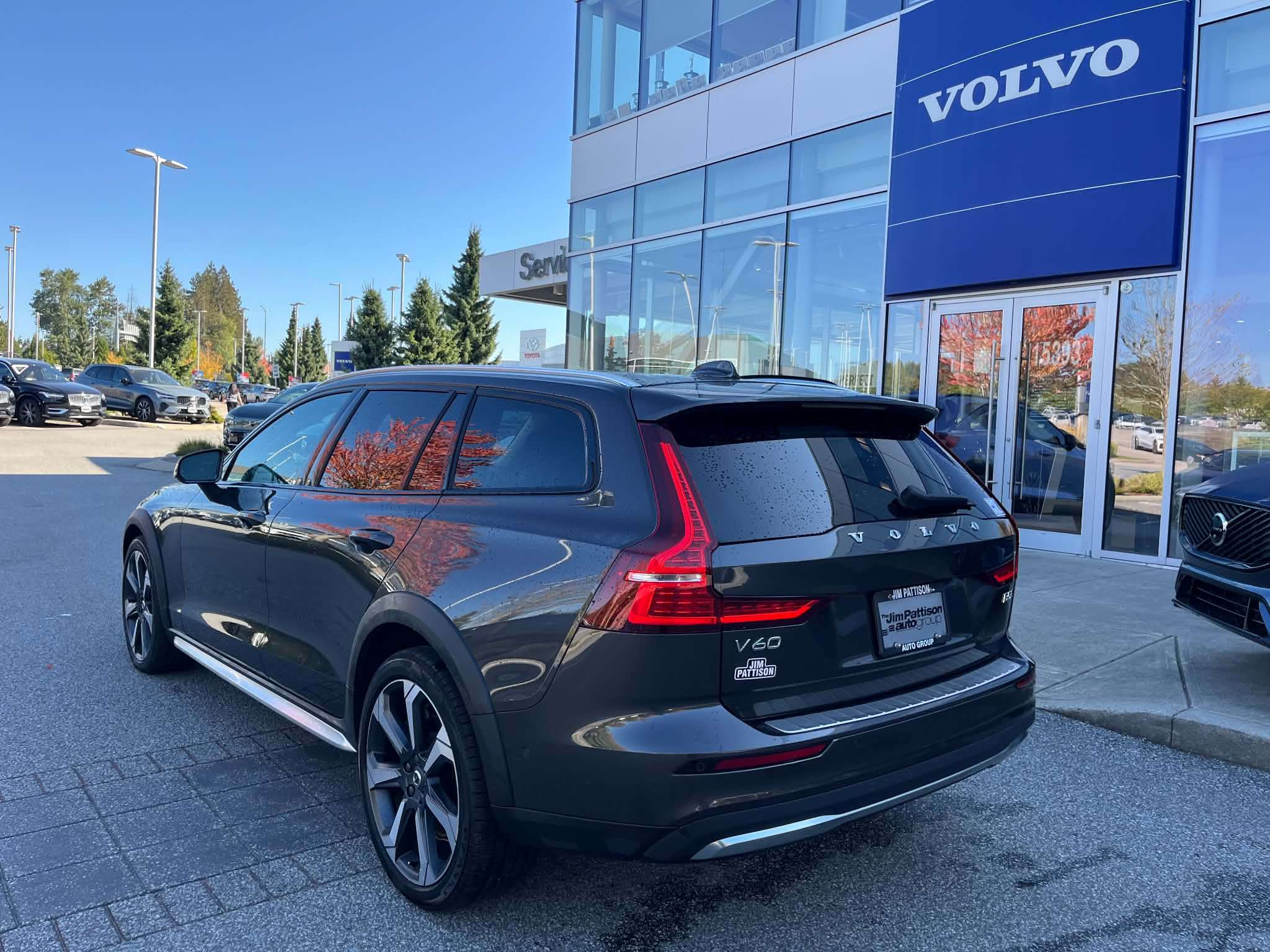2023 Volvo V60 Cross Country