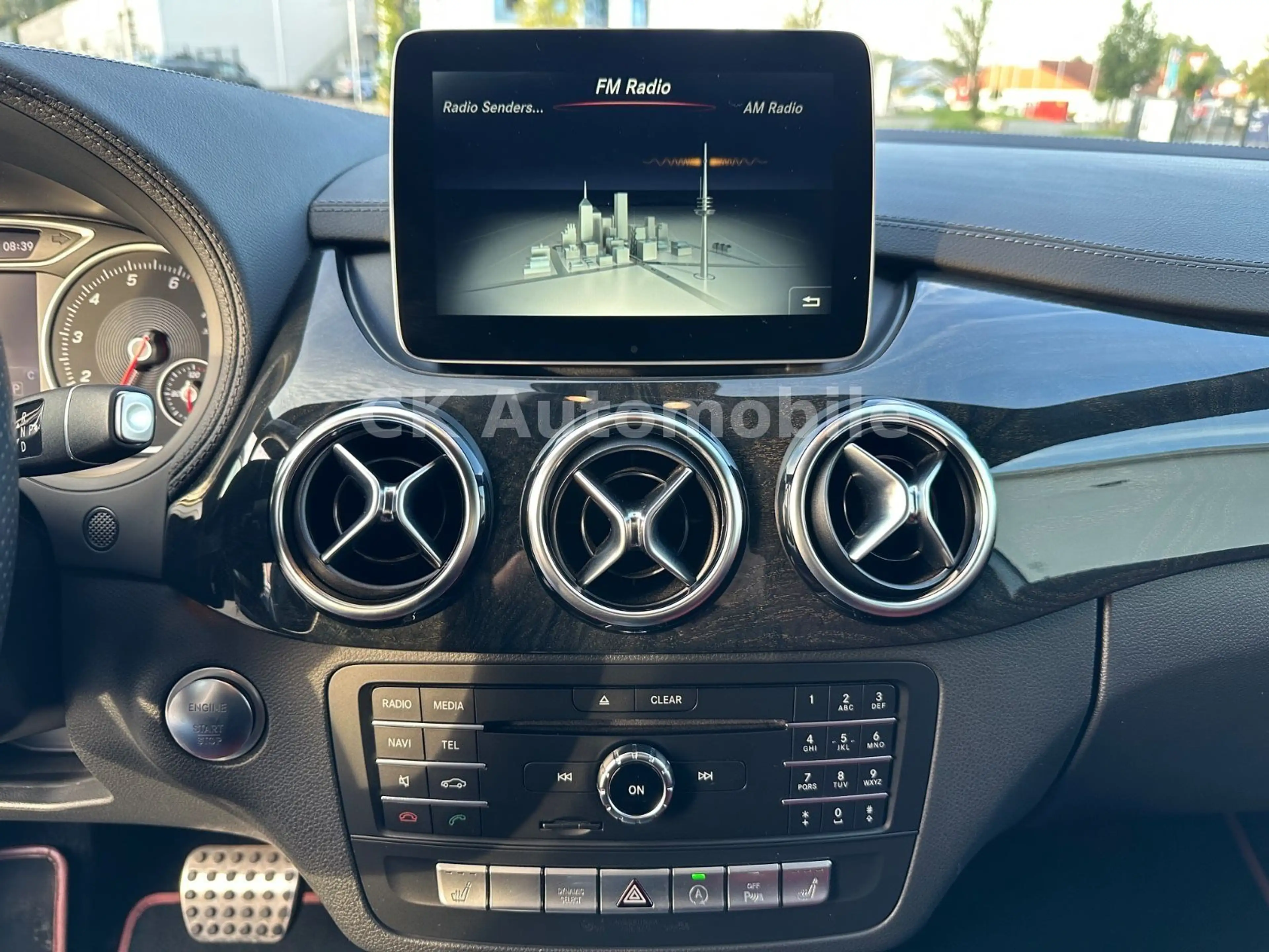 Mercedes-Benz B 220 4Matic AMG-Line/Navi/Tempomat/PDC/AHK — photo 15