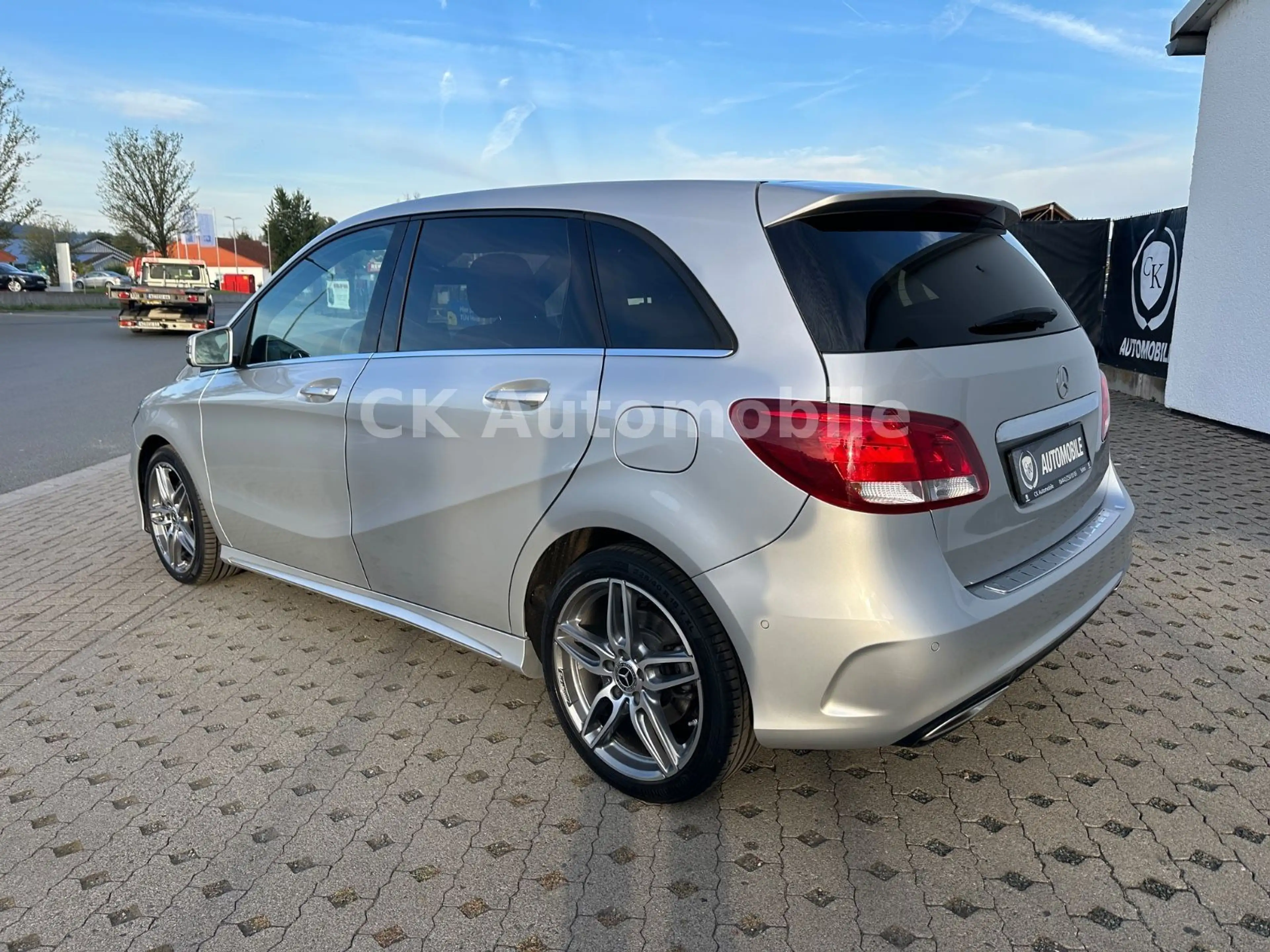 Mercedes-Benz B 220 4Matic AMG-Line/Navi/Tempomat/PDC/AHK — photo 7