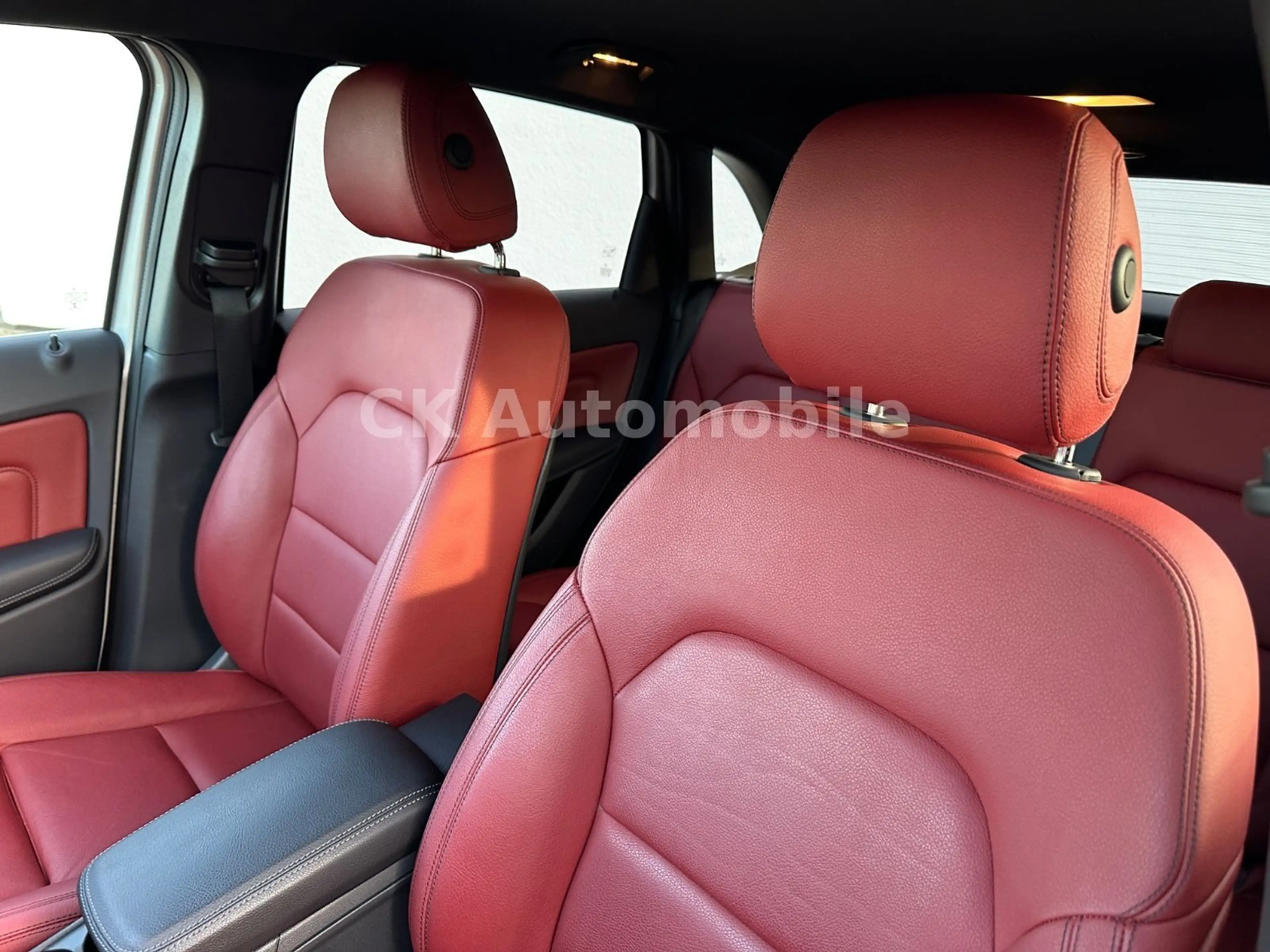 Mercedes-Benz B 220 4Matic AMG-Line/Navi/Tempomat/PDC/AHK — photo 12