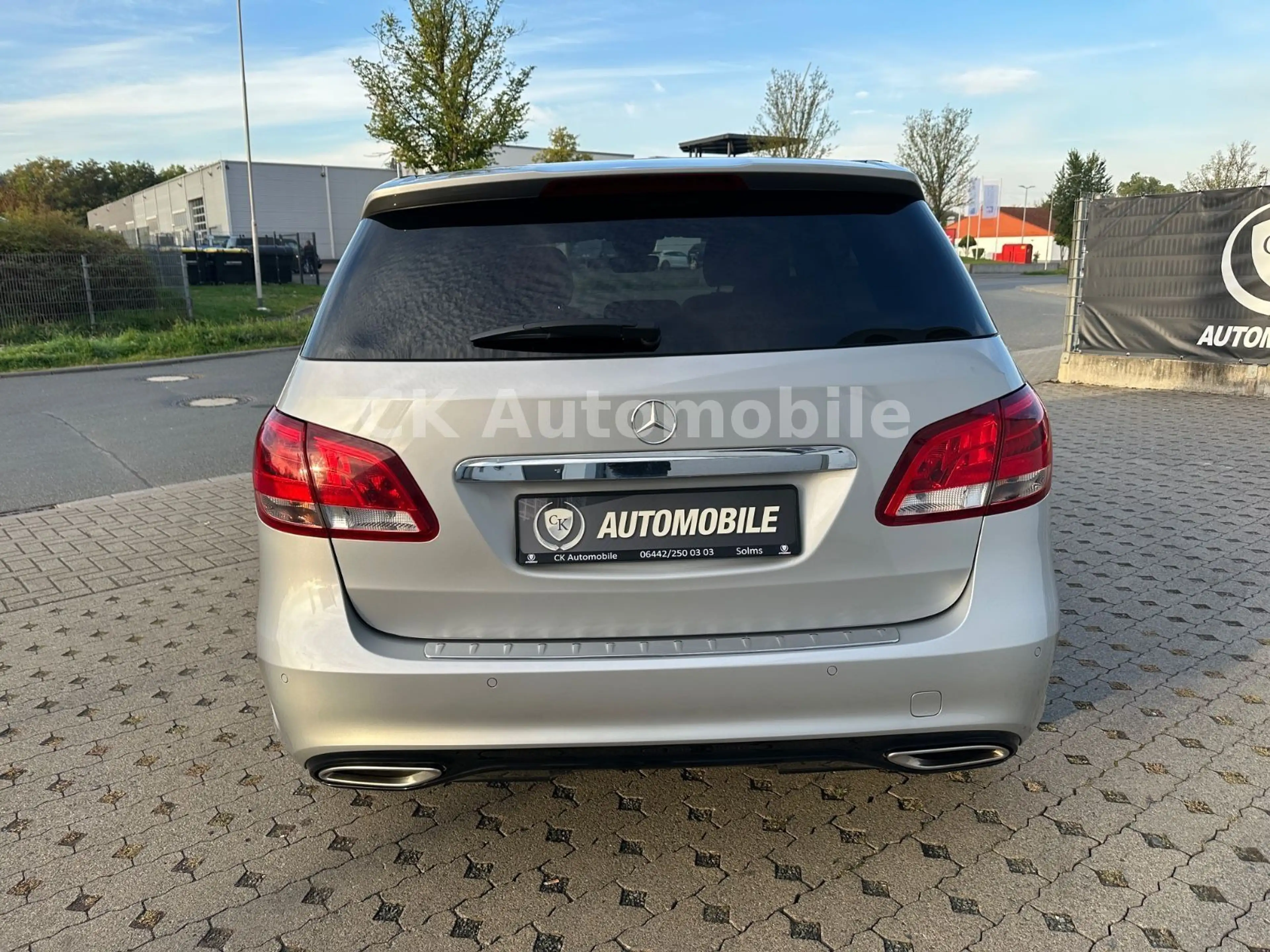 Mercedes-Benz B 220 4Matic AMG-Line/Navi/Tempomat/PDC/AHK — photo 6