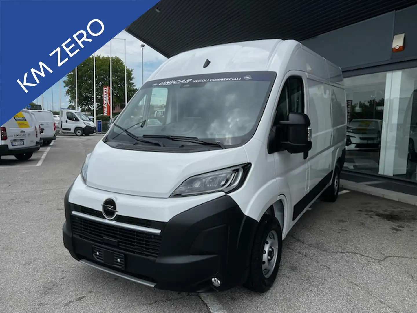 Opel Movano Opel Movano 35 l2h2 2.2 bluehdi 140cv s&s Weiß - 1
