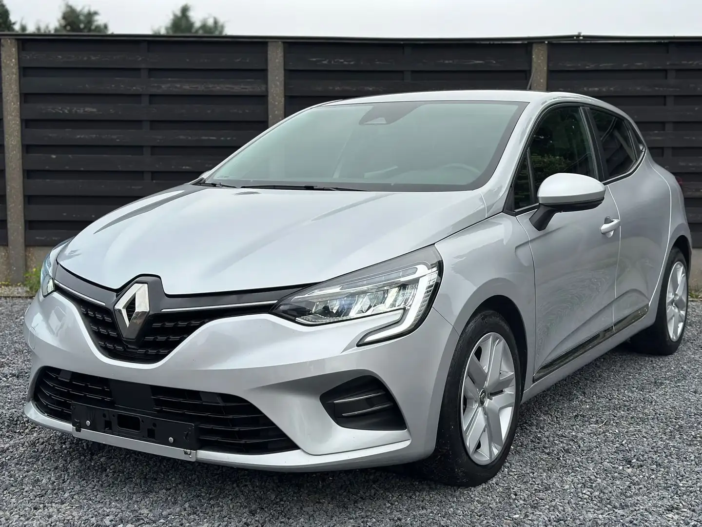 Renault Clio 1.0 TCE*2020*58DKMS*NAV*LED* Silber - 2