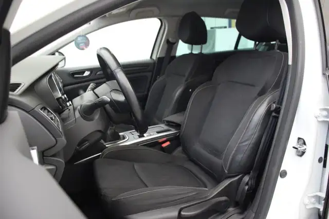 Renault Megane view 12