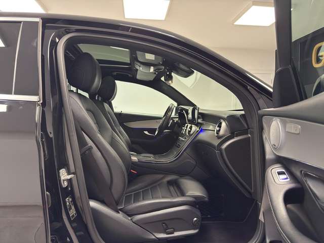 Mercedes-Benz GLC 200 — photo 13