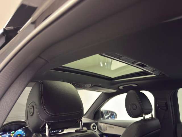 Mercedes-Benz GLC 200 — photo 17