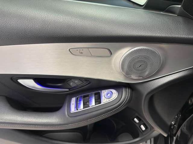 Mercedes-Benz GLC 200 — photo 19