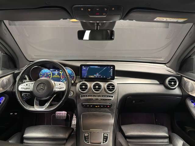 Mercedes-Benz GLC 200 — photo 10