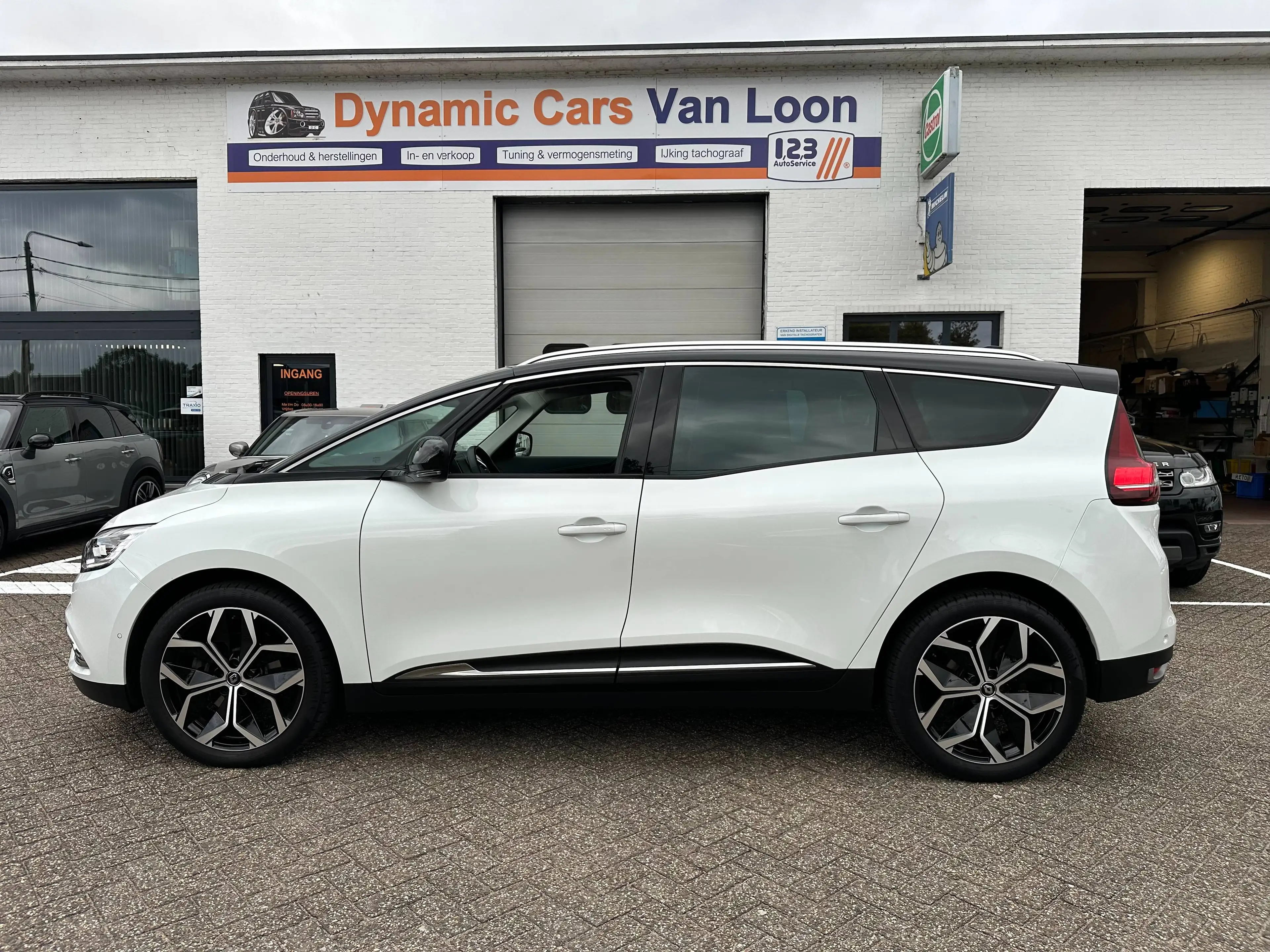 Renault Scenic Scenic 1.33 TCe Equilibre GPF — photo 2