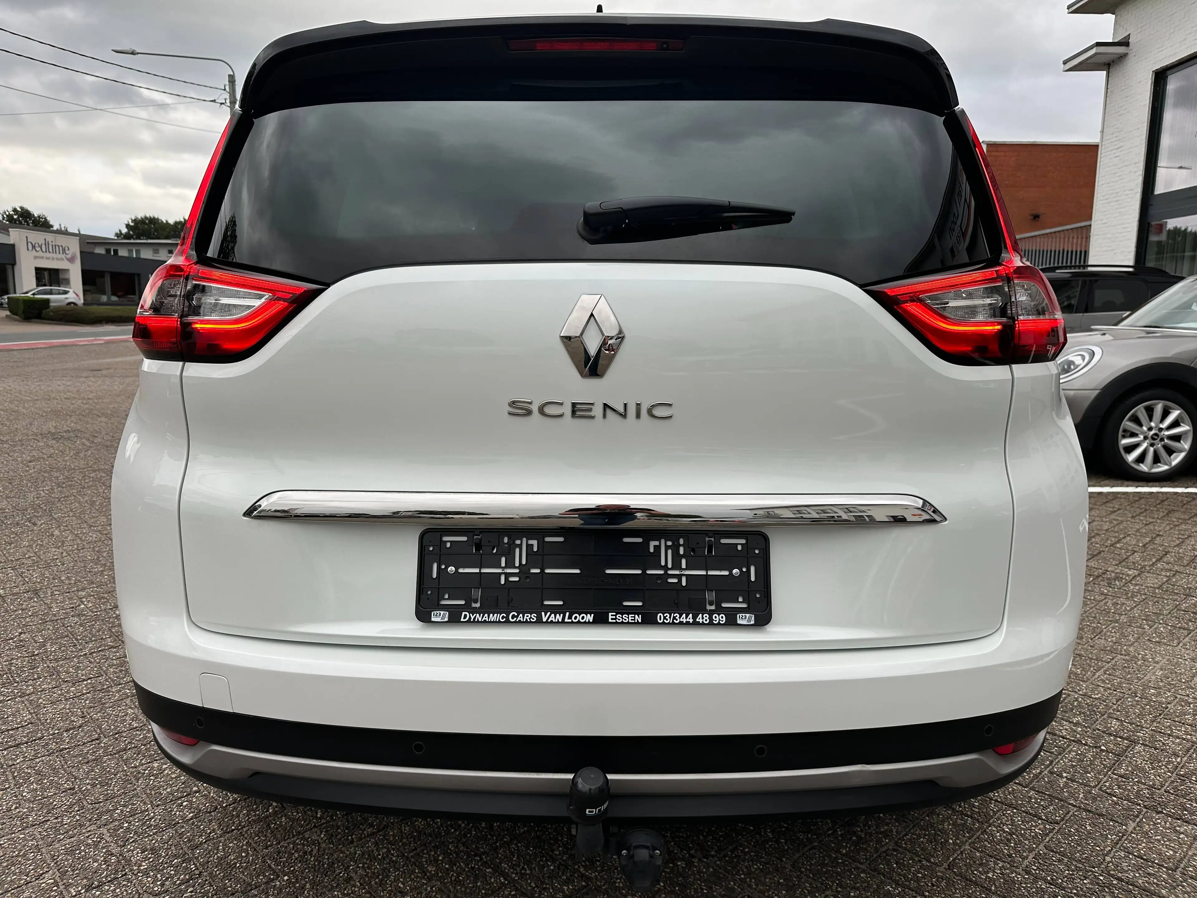 Renault Scenic Scenic 1.33 TCe Equilibre GPF — photo 4
