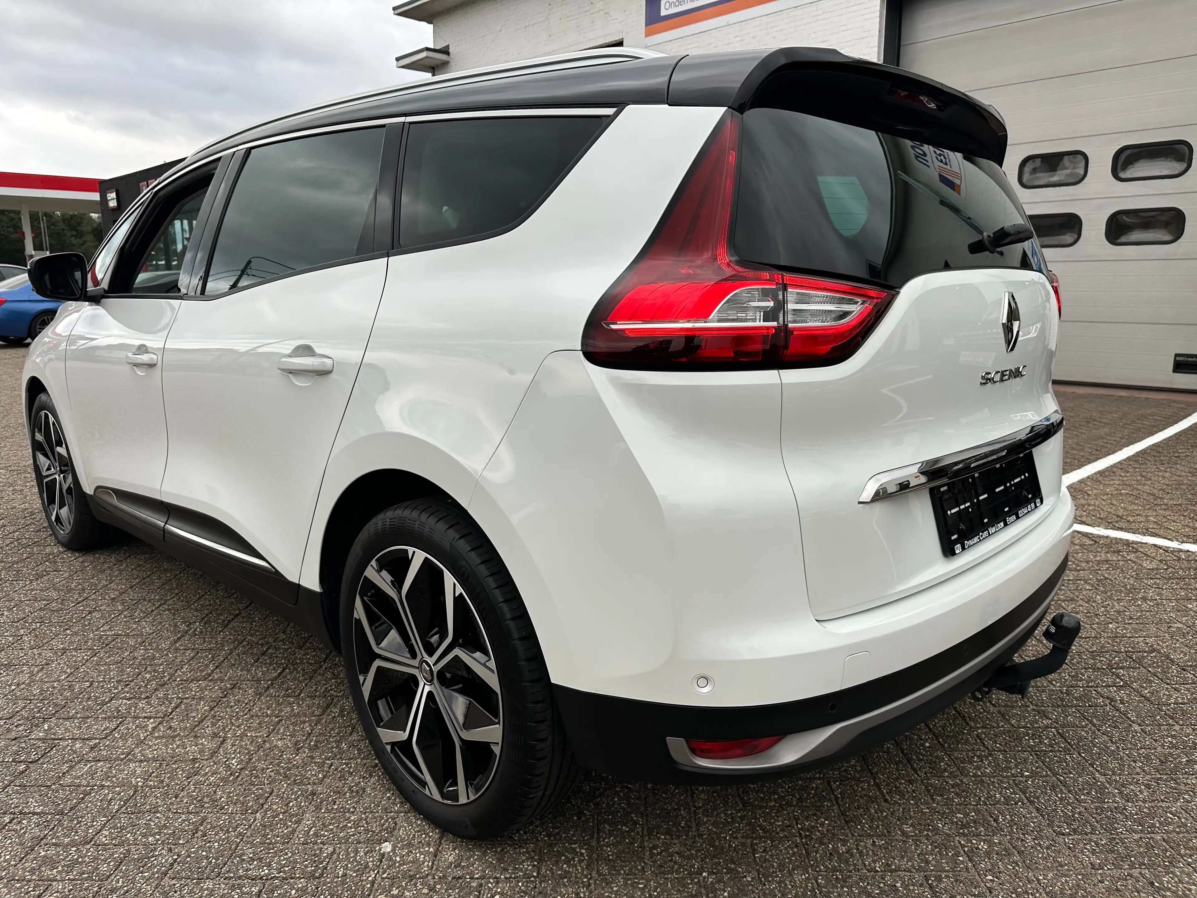 Renault Scenic Scenic 1.33 TCe Equilibre GPF — photo 3