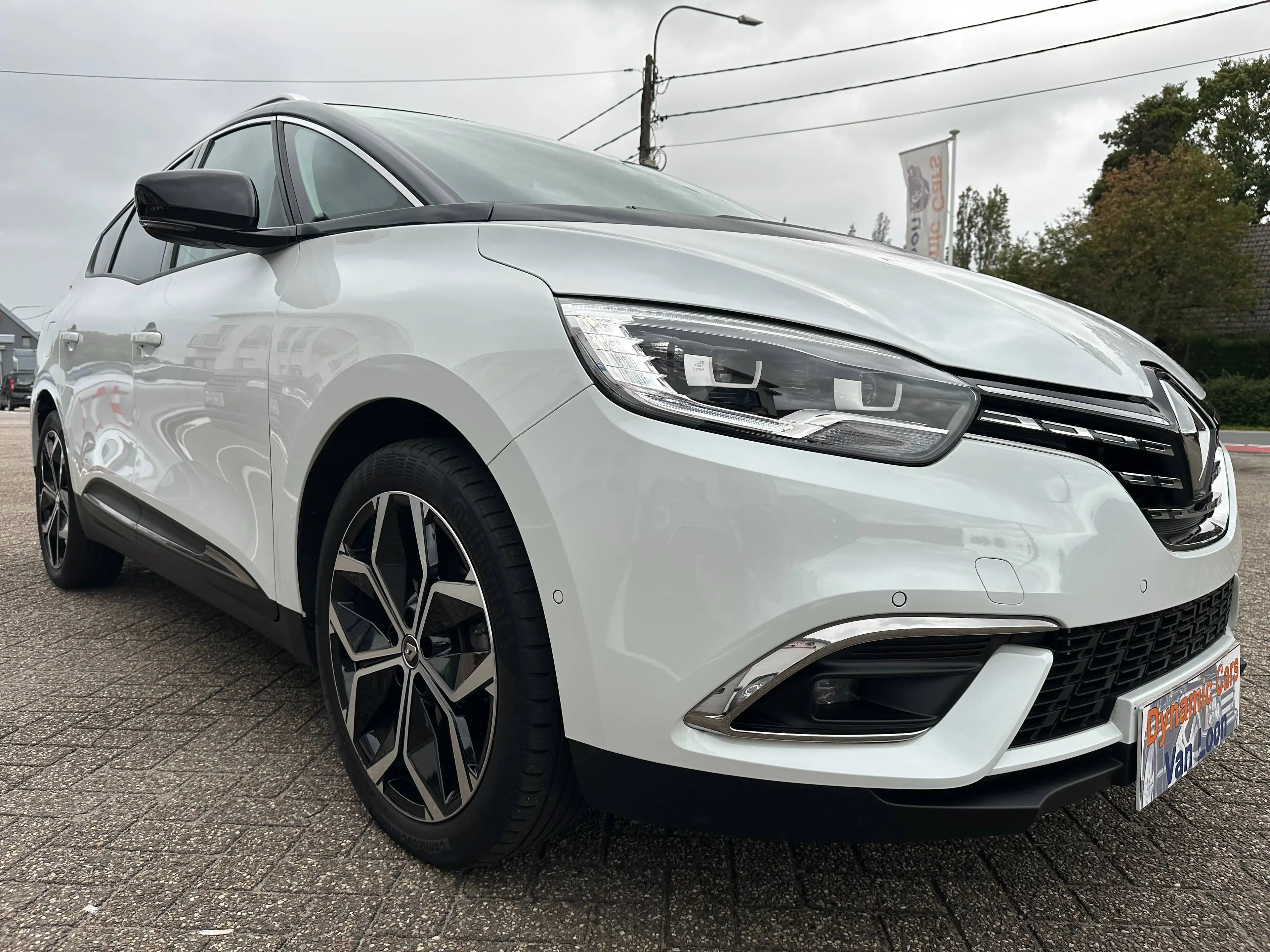 Renault Scenic Scenic 1.33 TCe Equilibre GPF — photo 6