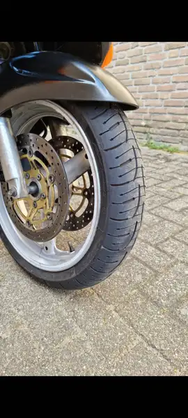 Suzuki GSX 600 - foto 6