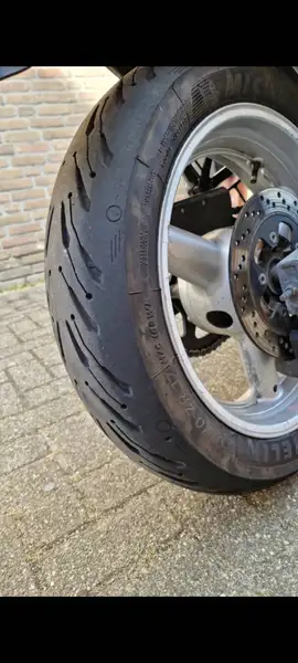 Suzuki GSX 600 - foto 7