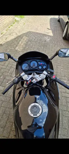 Suzuki GSX 600 - foto 5
