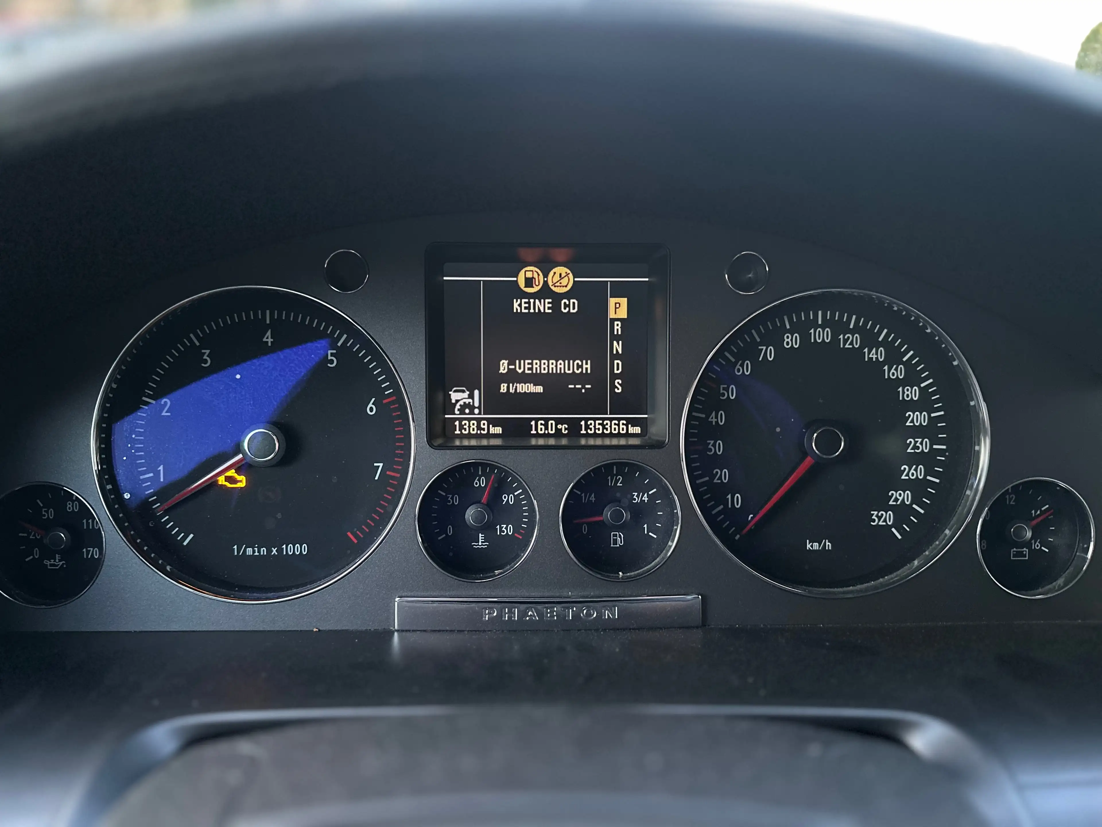 Volkswagen Phaeton Phaeton 6.0 W12 4MOTION Automatik (4 Sitzer) — photo 14