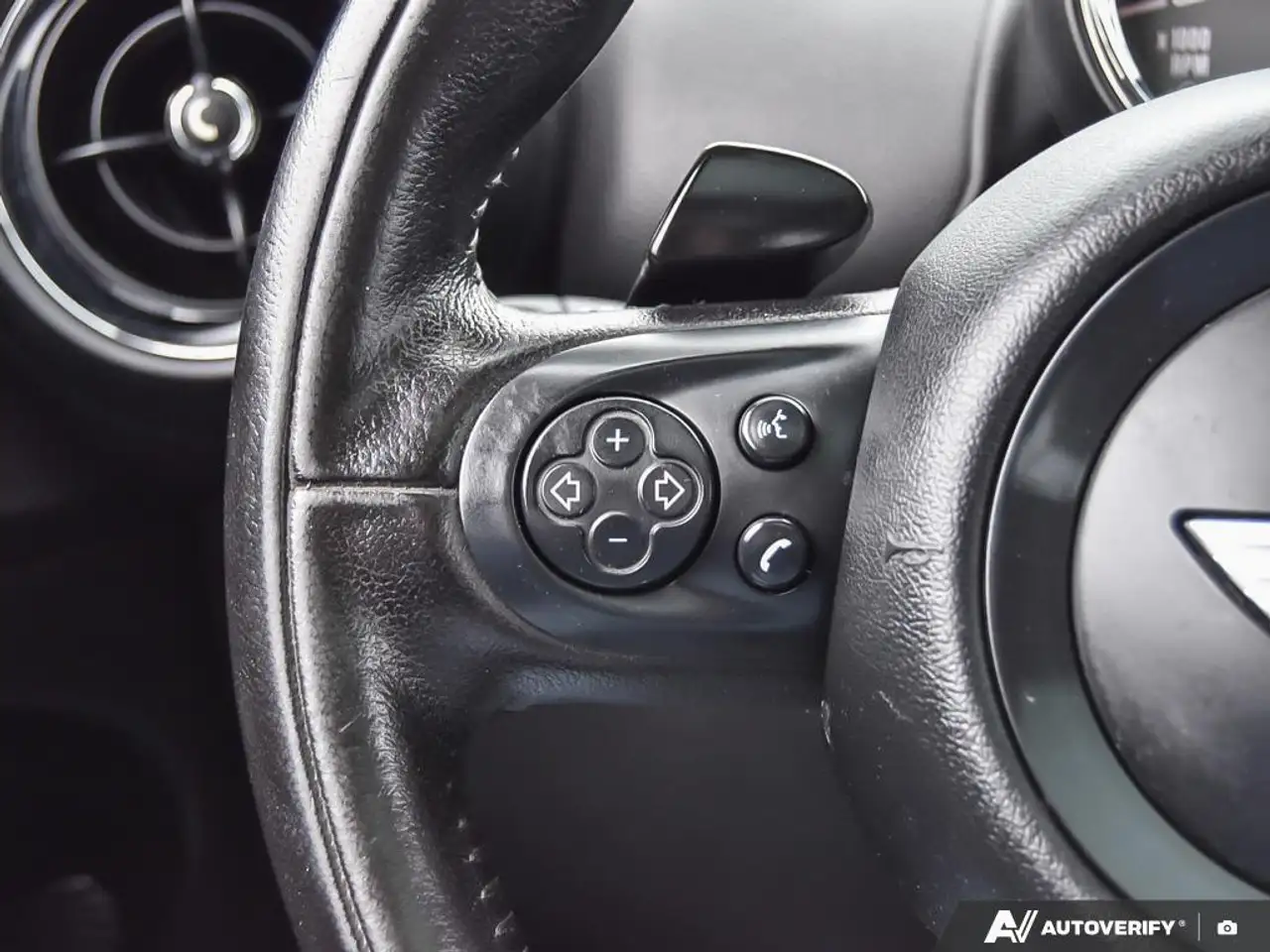 MINI Cooper Paceman снимка MINI Cooper Paceman