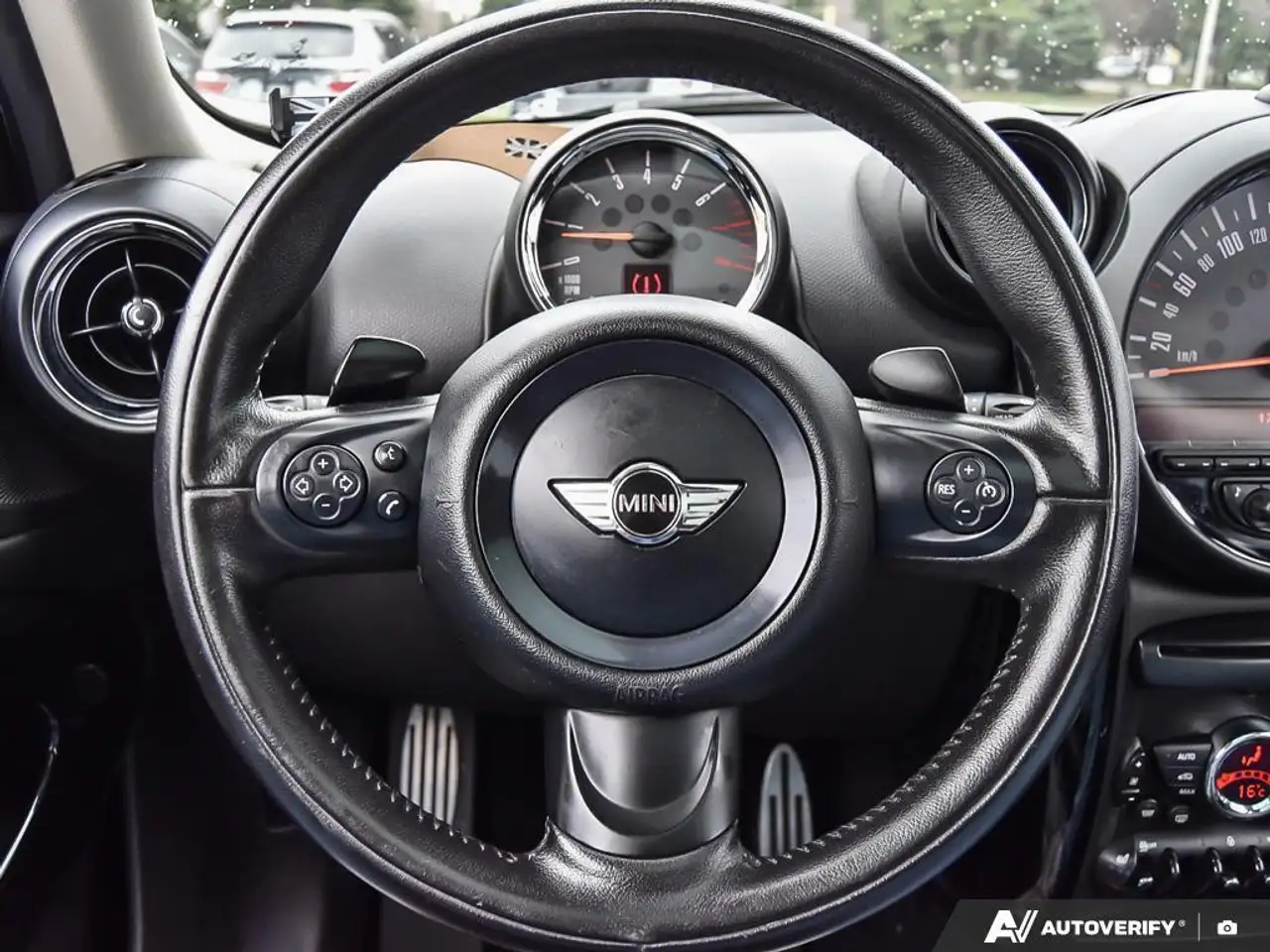 MINI Cooper Paceman снимка MINI Cooper Paceman