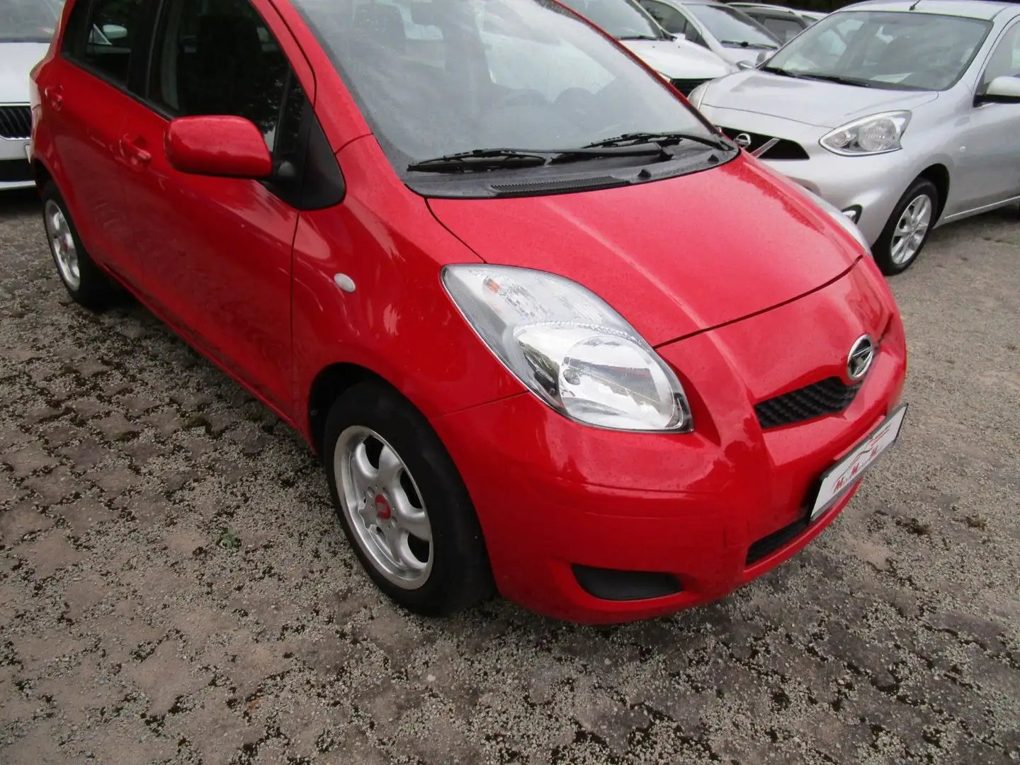 Daihatsu Charade 1,33 Dual-VVT-i+WR Rojo - 1