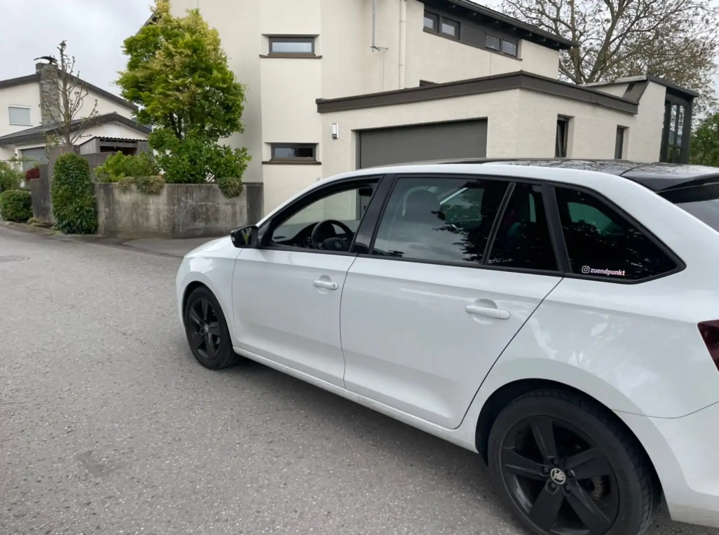 Skoda Rapid/Spaceback Rapid 1,2 TSI Sport Sport Weiß - 2