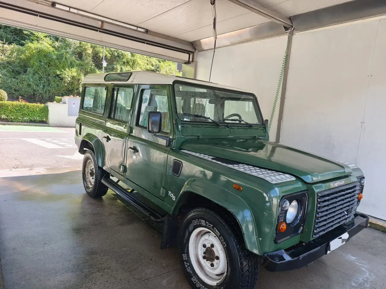 Land Rover Defender 110 2.5 td5 E SW, foto 7