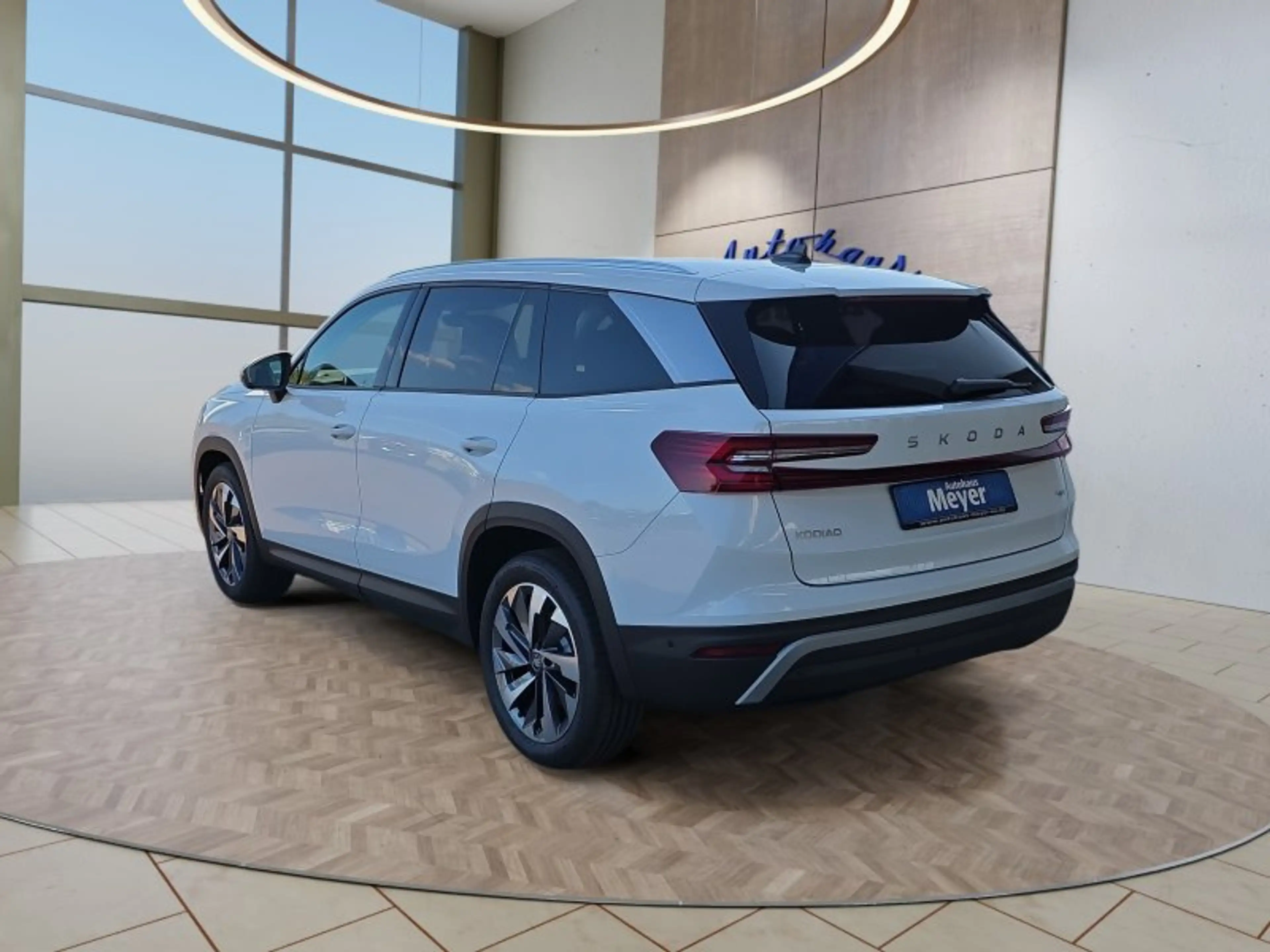 Skoda Kodiaq 2,0TSI DSG 4x4 aAHK/7-Sitzer/Matrix/Navi/el.Klappe — photo 3
