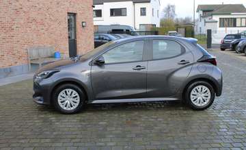 Hybrid 1.5 VVT-i Automaat !! 60000km!!!