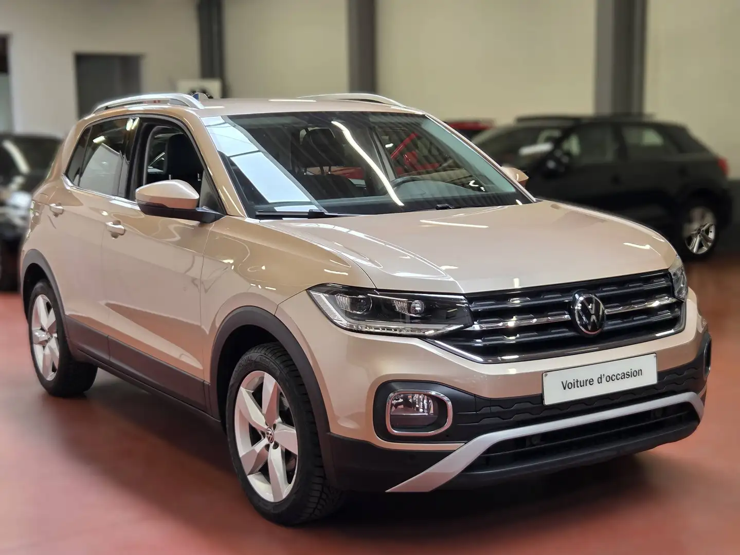 VOLKSWAGEN T-cross