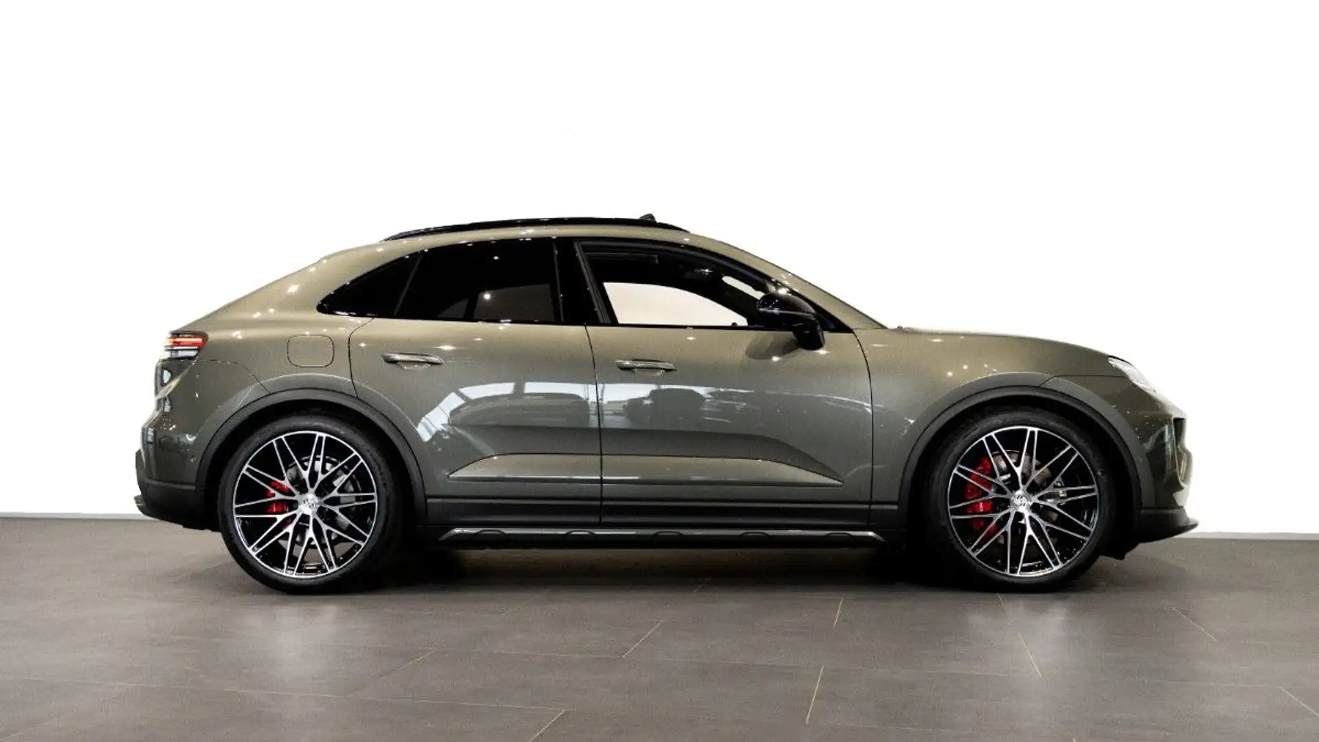 Porsche Macan Electric 4S*PASM*Memory*18-Wege*Pano*LED Grün - 2