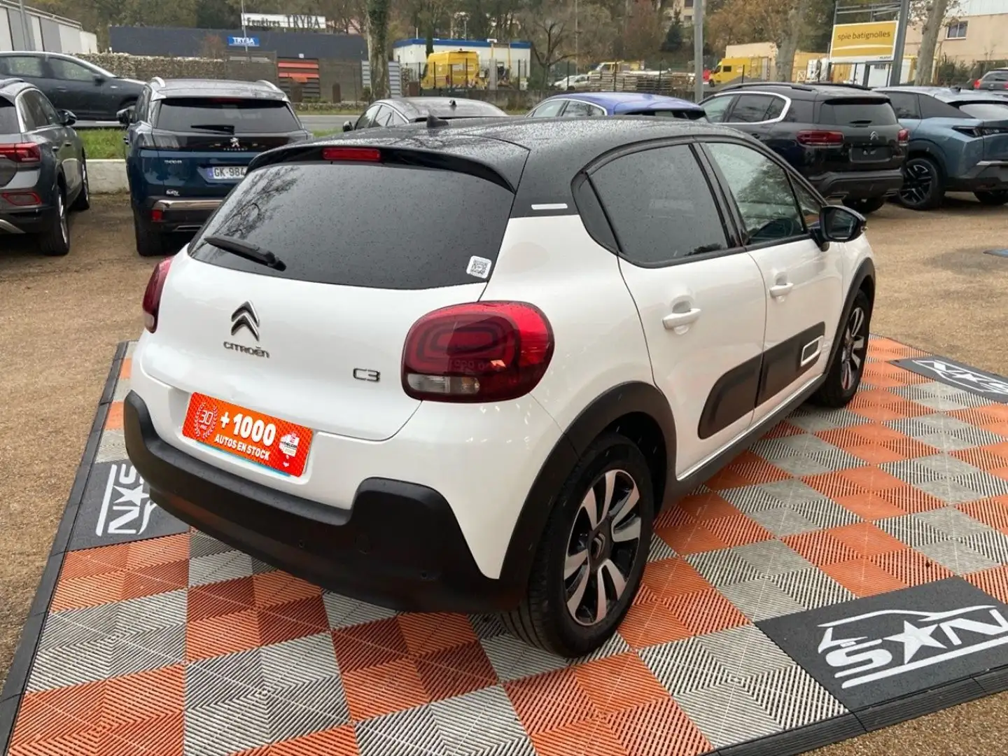 Citroen C3 PureTech 83 MAX Toit Noir JA 16\u0026amp;quot; Weiß - 2