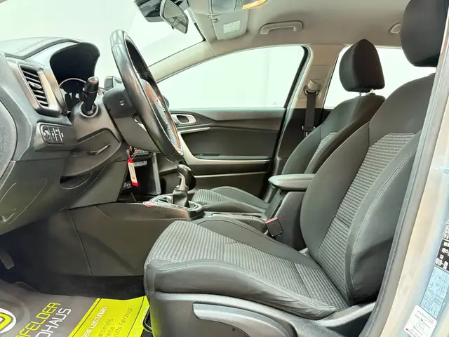 Kia Ceed view 11