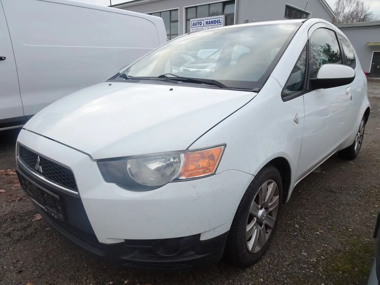 Mitsubishi Colt Lim. 3-trg. XTRA 1.3, 70kW-KLIMA-CD-PDC-ALU Weiß - 1