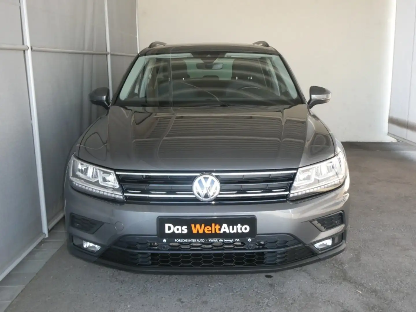 Volkswagen Tiguan Sky TSI ACT OPF DSG Grau - 2