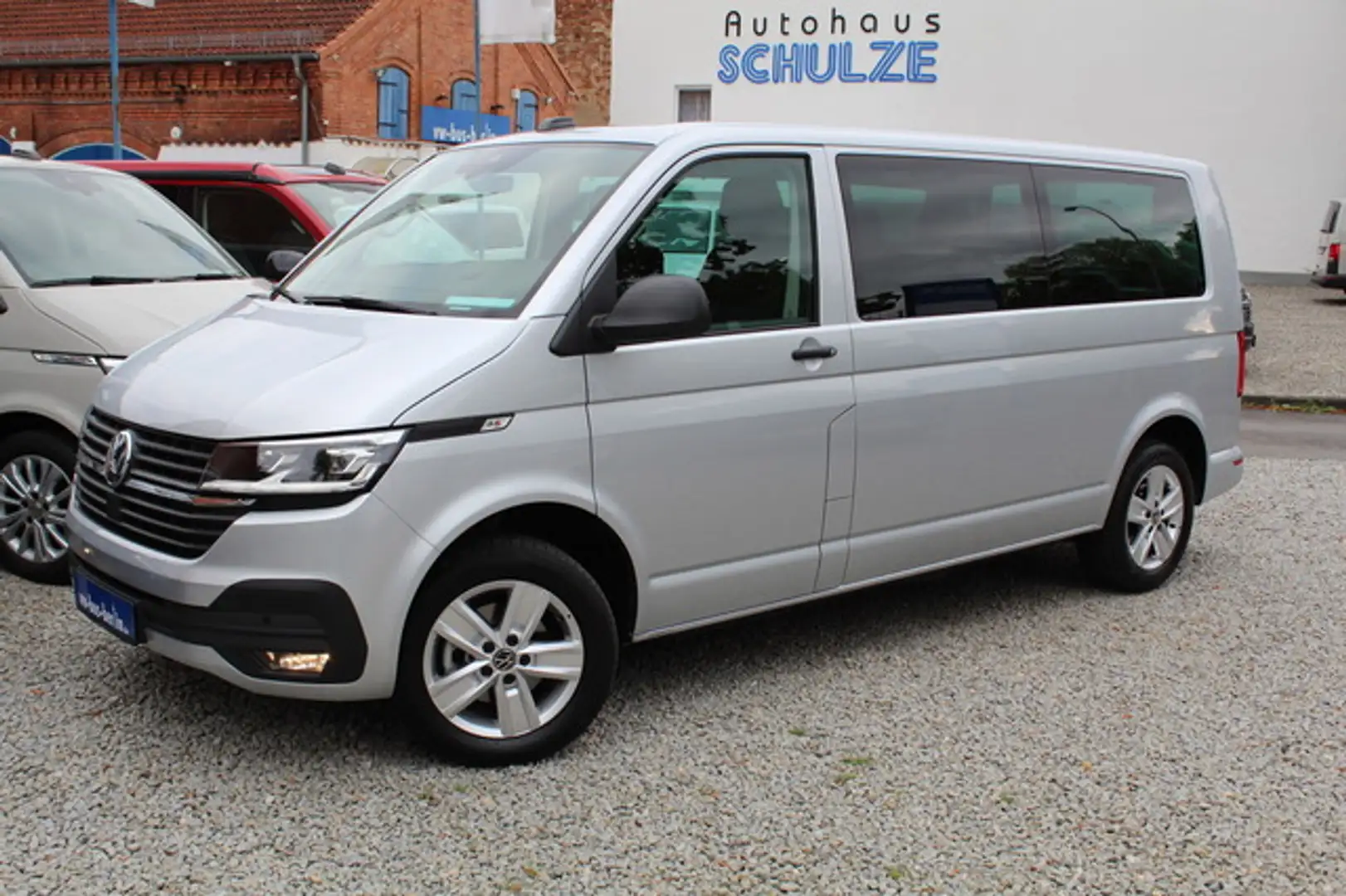 Volkswagen T6.1 Kombi LR lang DSG LED ACC Standhzg. Extras! Argent - 1