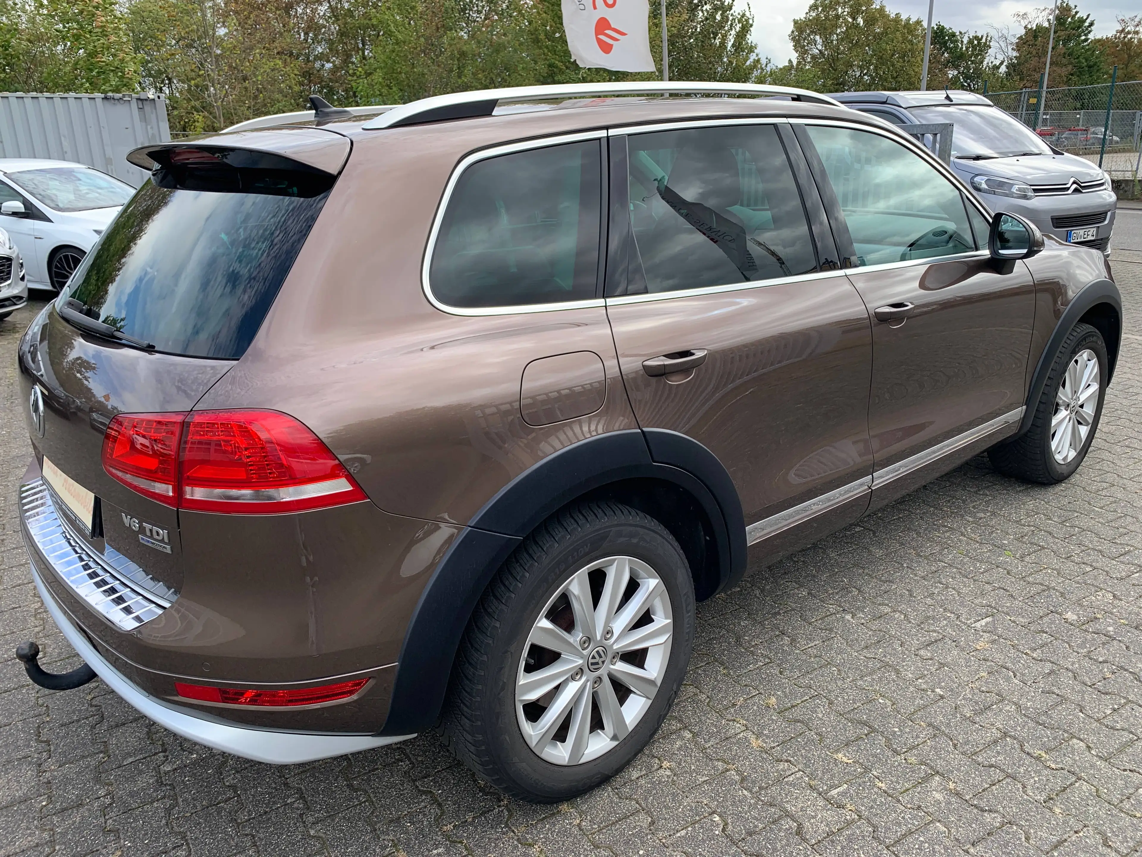 Volkswagen Touareg V6 TDI 4x4 Leder-Navi-AHK-SHZG-LHZG-Bi-Xenon-Automatik — photo 6