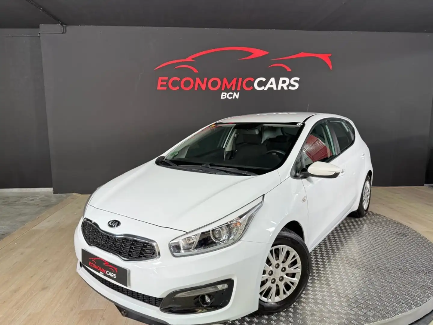 Kia Ceed / cee'd 1.0 T-GDI Eco-Dynamics Euro2016 100 Weiß - 1