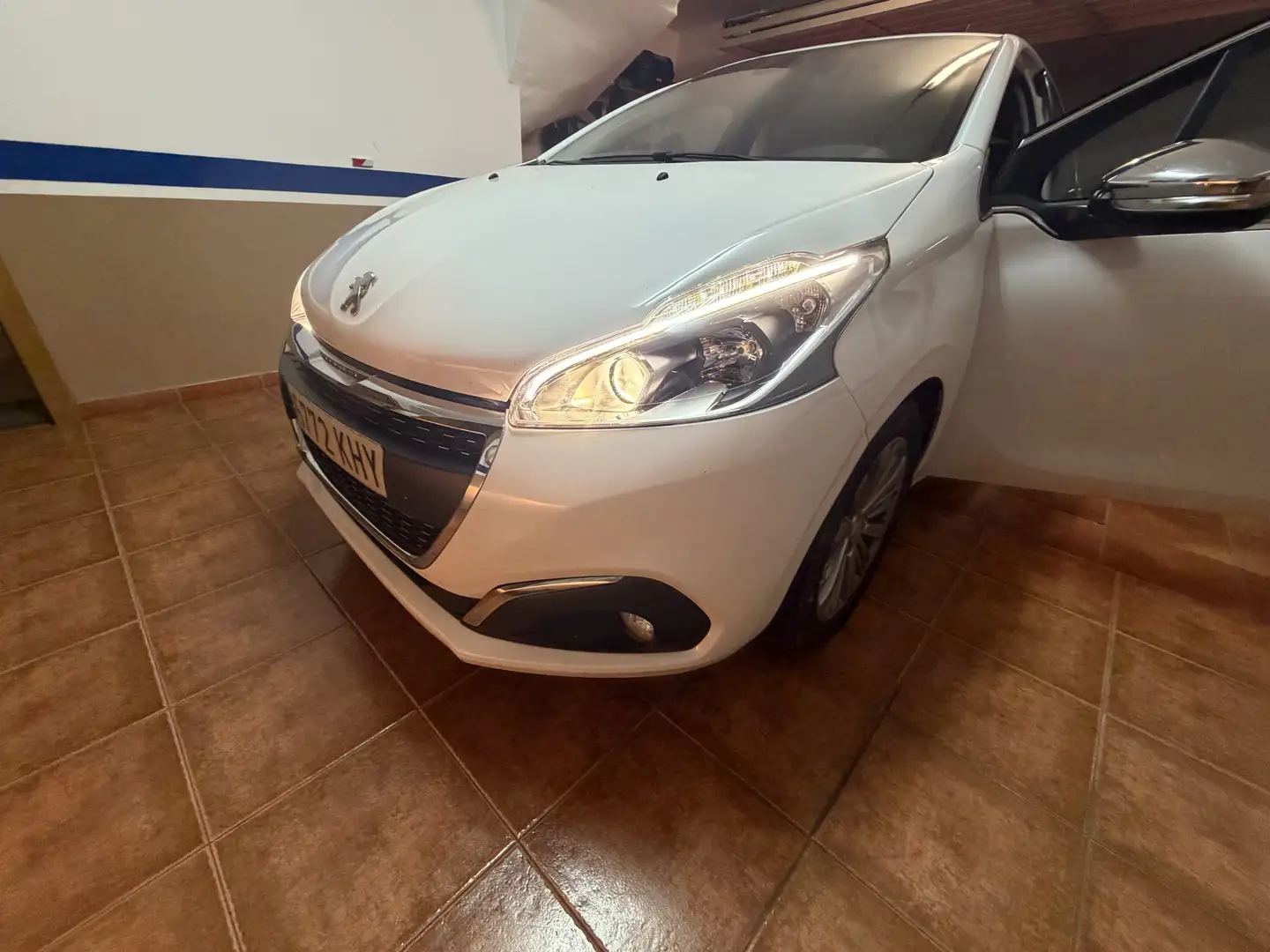 Peugeot 208 1.6BlueHDi Allure 100 - 2